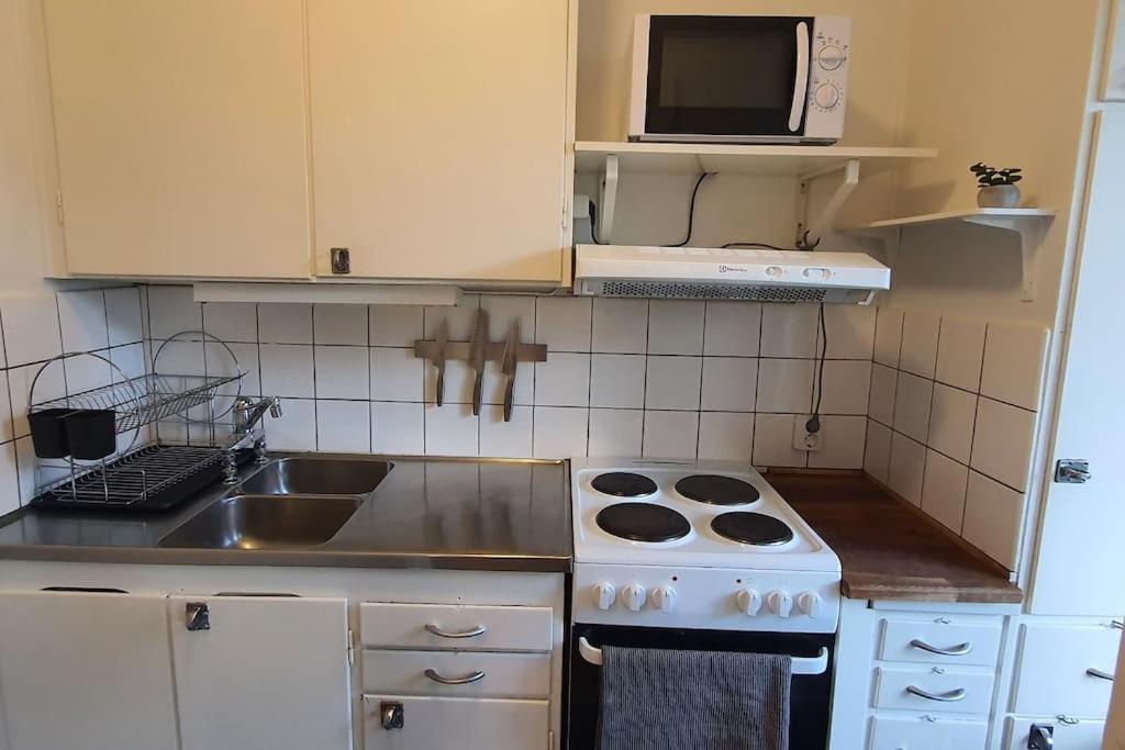 Apartment With Garden Near Metro! Stockholm Luaran gambar
