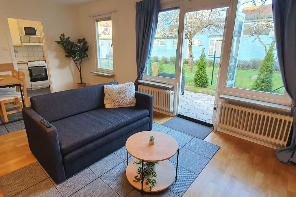 Apartment With Garden Near Metro! Stockholm Luaran gambar